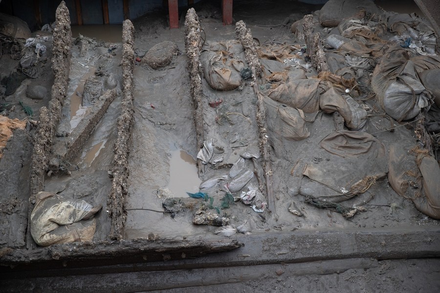 truc vot xac tau anh 1