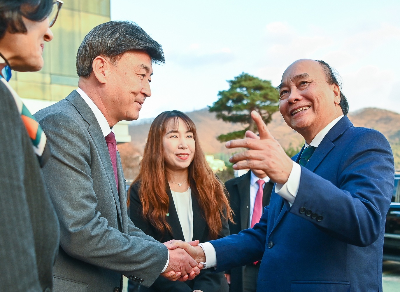 Nang cap quan he Viet - Han la cau noi toi su phat trien cua khu vuc hinh anh