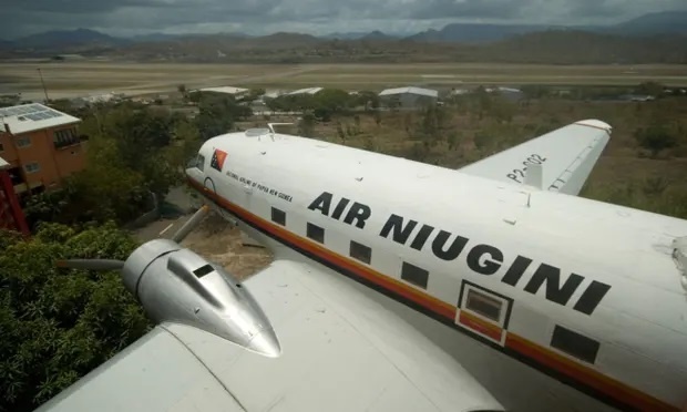 Quoc gia huy toan bo chuyen bay vi het nhien lieu hinh anh