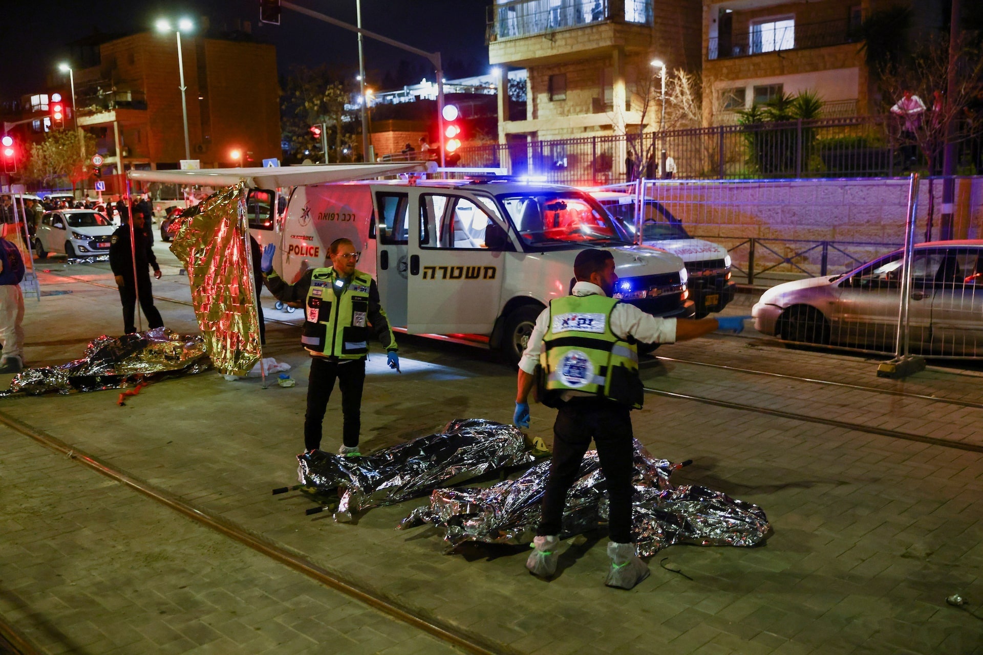 8 nguoi bi ban chet khi buoc ra tu hoi duong Do Thai o Dong Jerusalem hinh anh