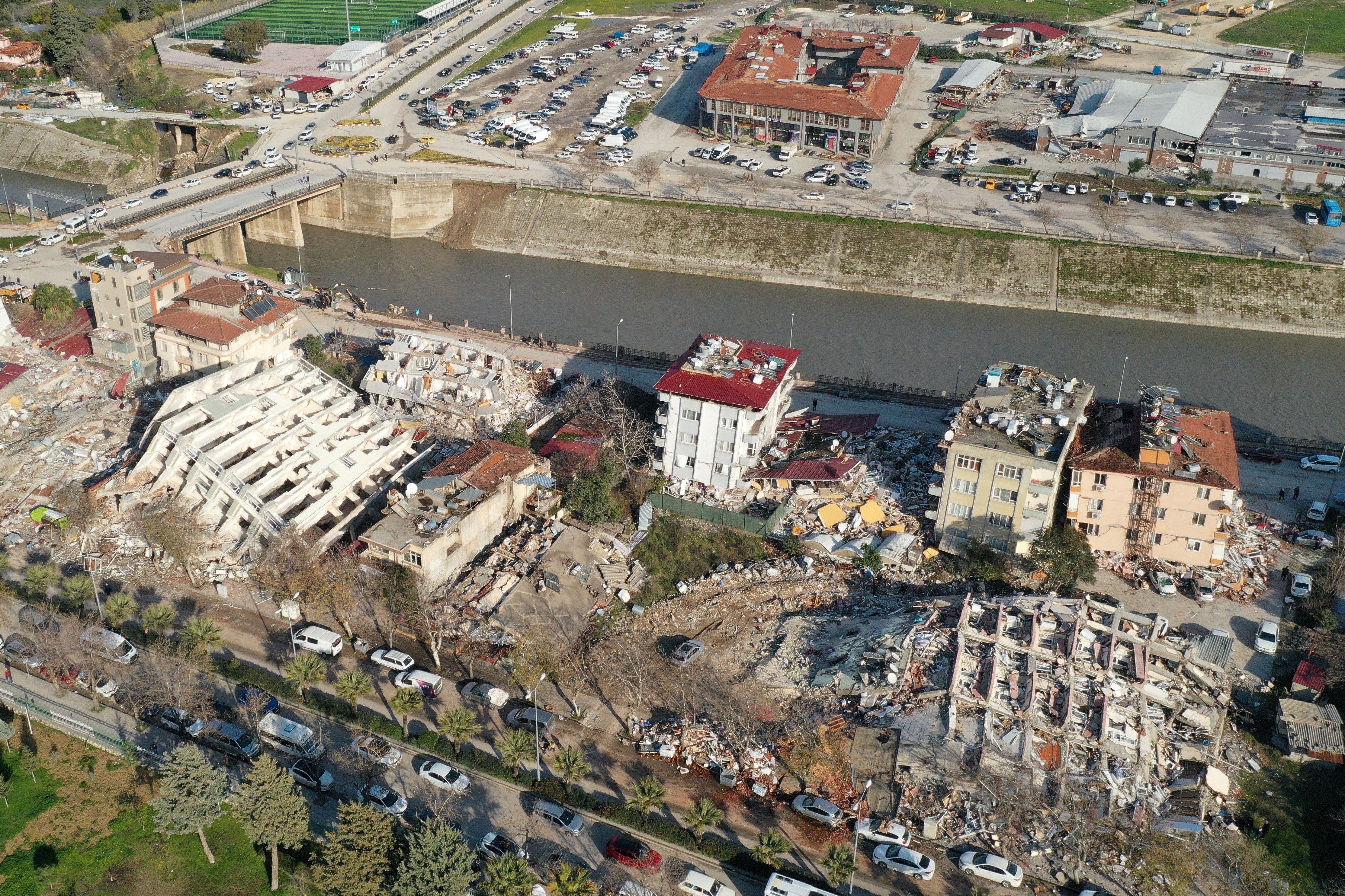 Gan 8.000 nguoi chet do dong dat o Tho Nhi Ky va Syria hinh anh