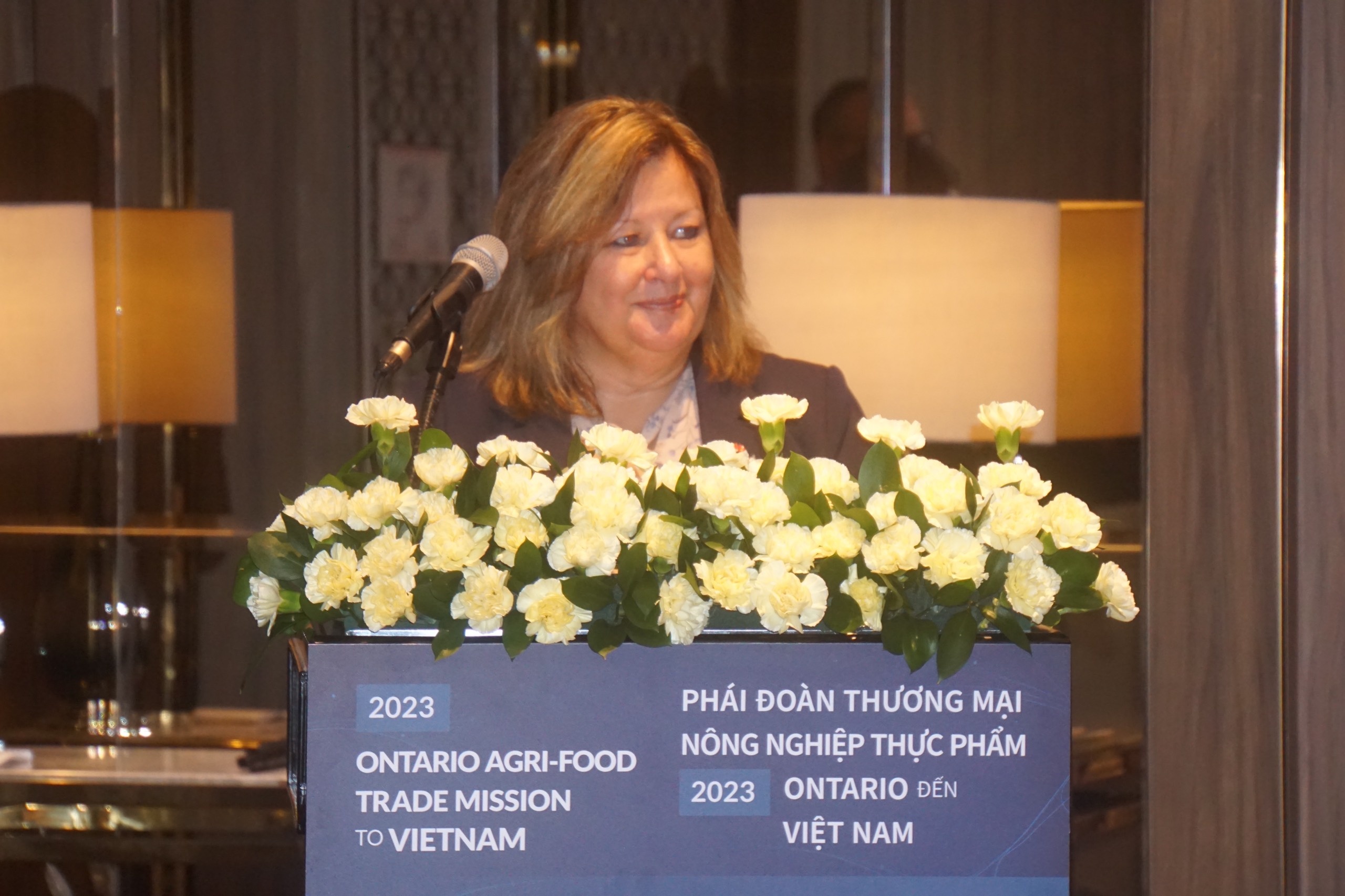 hop tac doanh nghiep anh 1