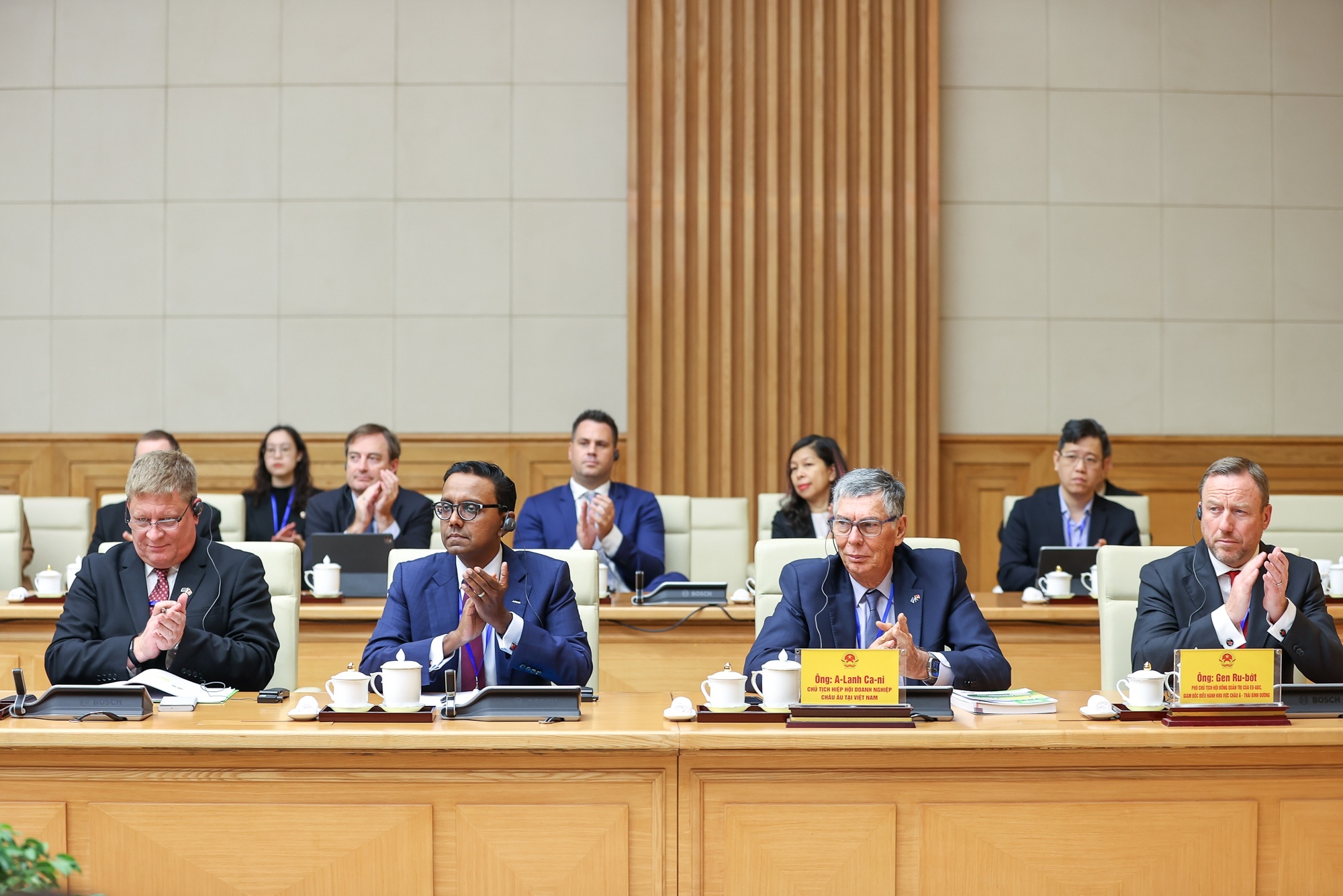 thu tuong pham minh chinh anh 1