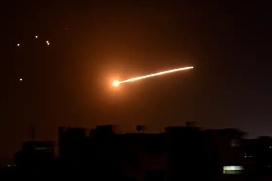 Nhieu nguoi chet trong cuoc khong kich cua Israel tai Syria hinh anh