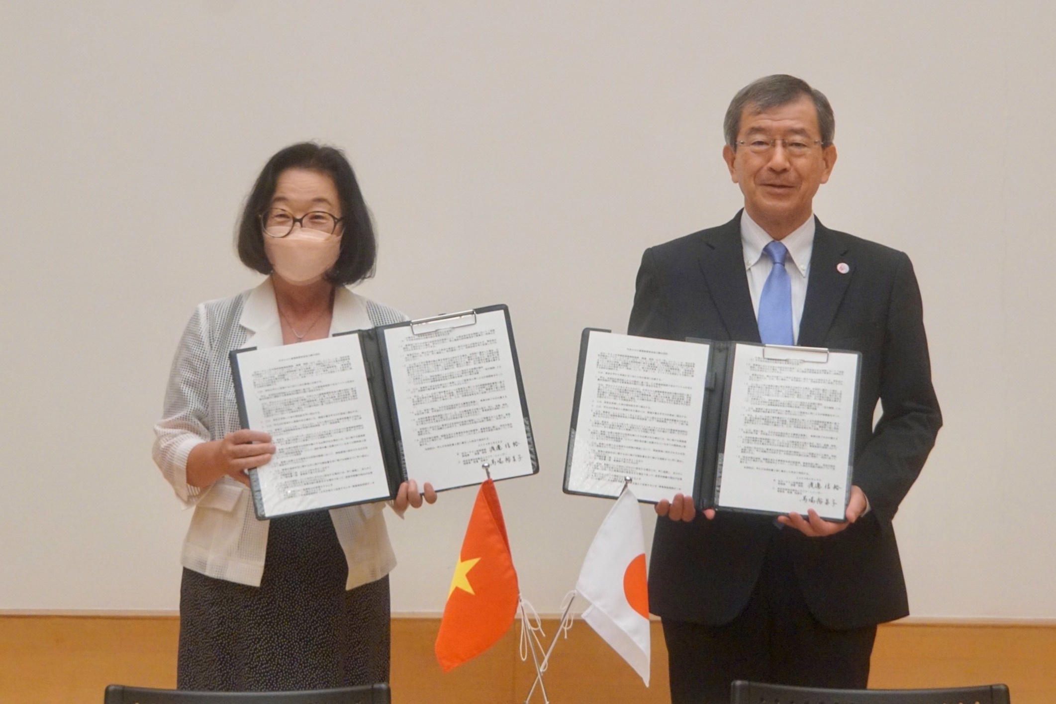 Nhat Ban vien tro du an giao duc phi loi nhuan o Kien Giang, Tra Vinh hinh anh