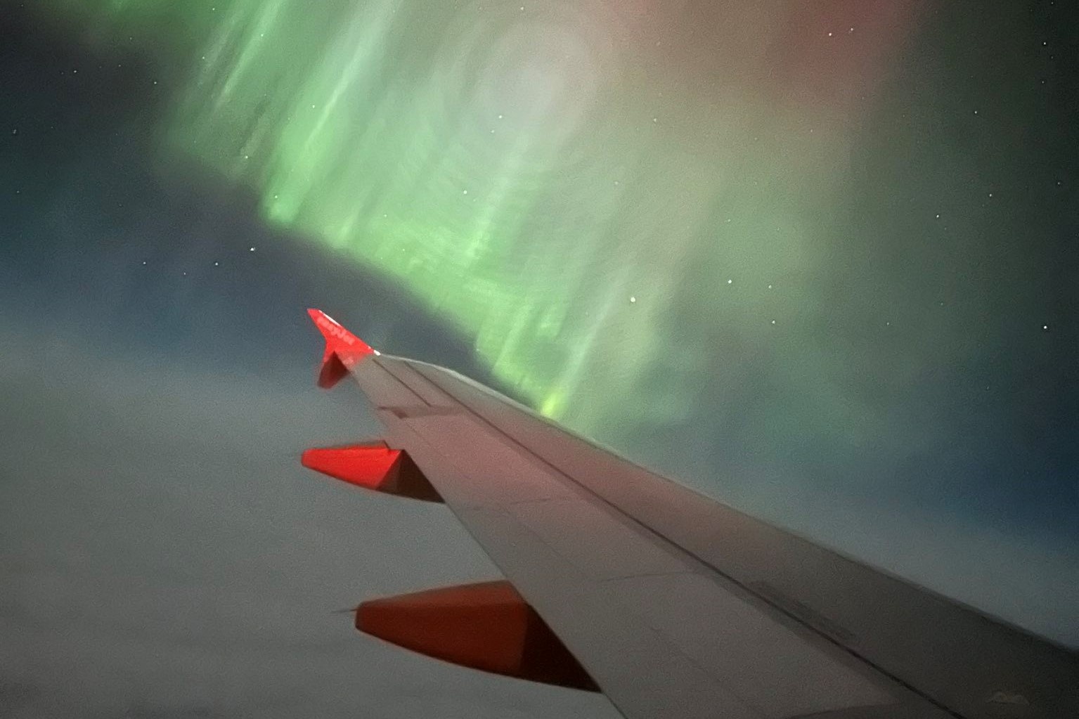 Phi cong Anh be lai 360 do de chieu khach ngam canh hinh anh