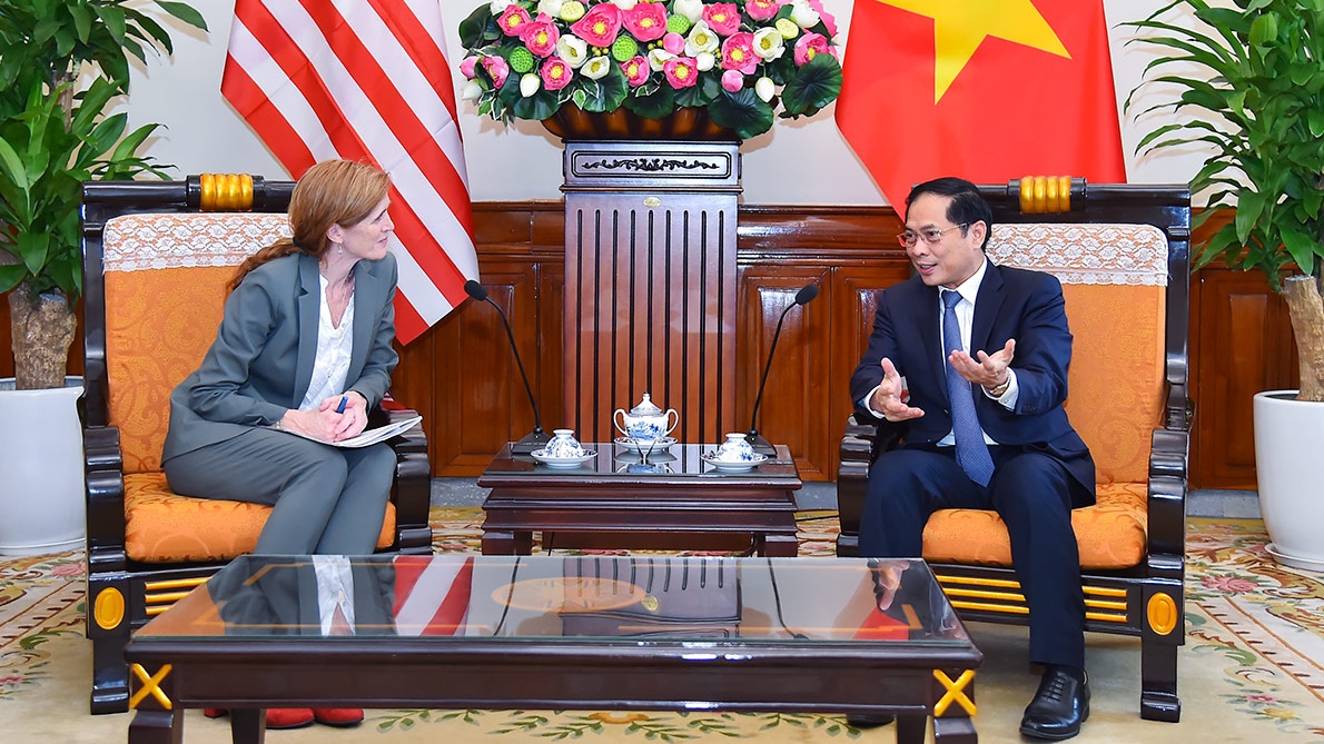 bo truong ngoai giao anh 1