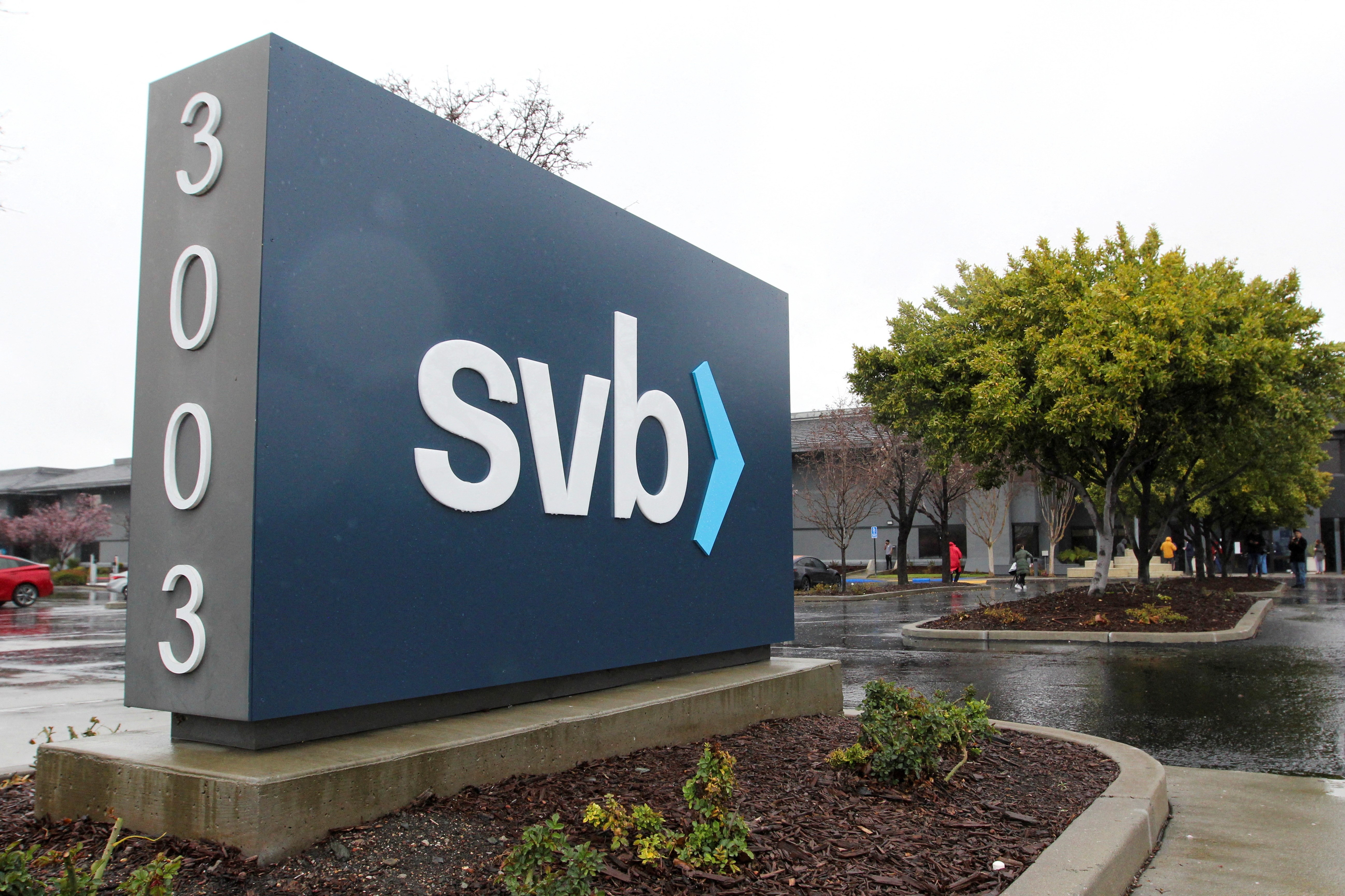 Tac dong tu dia chan ngan hang Silicon Valley sup do hinh anh