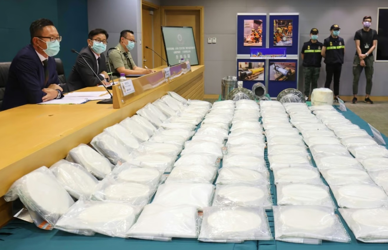 Nhung manh moi dan toi cac vu bat giu ma tuy chan dong o san bay hinh anh