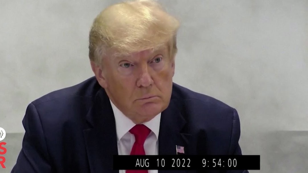 ong trump bi buoc toi anh 1