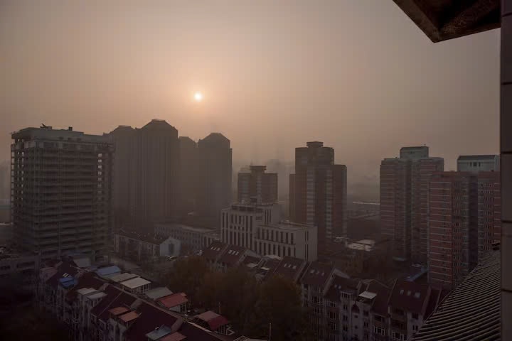 Bac Kinh keu goi cu dan o trong nha hinh anh