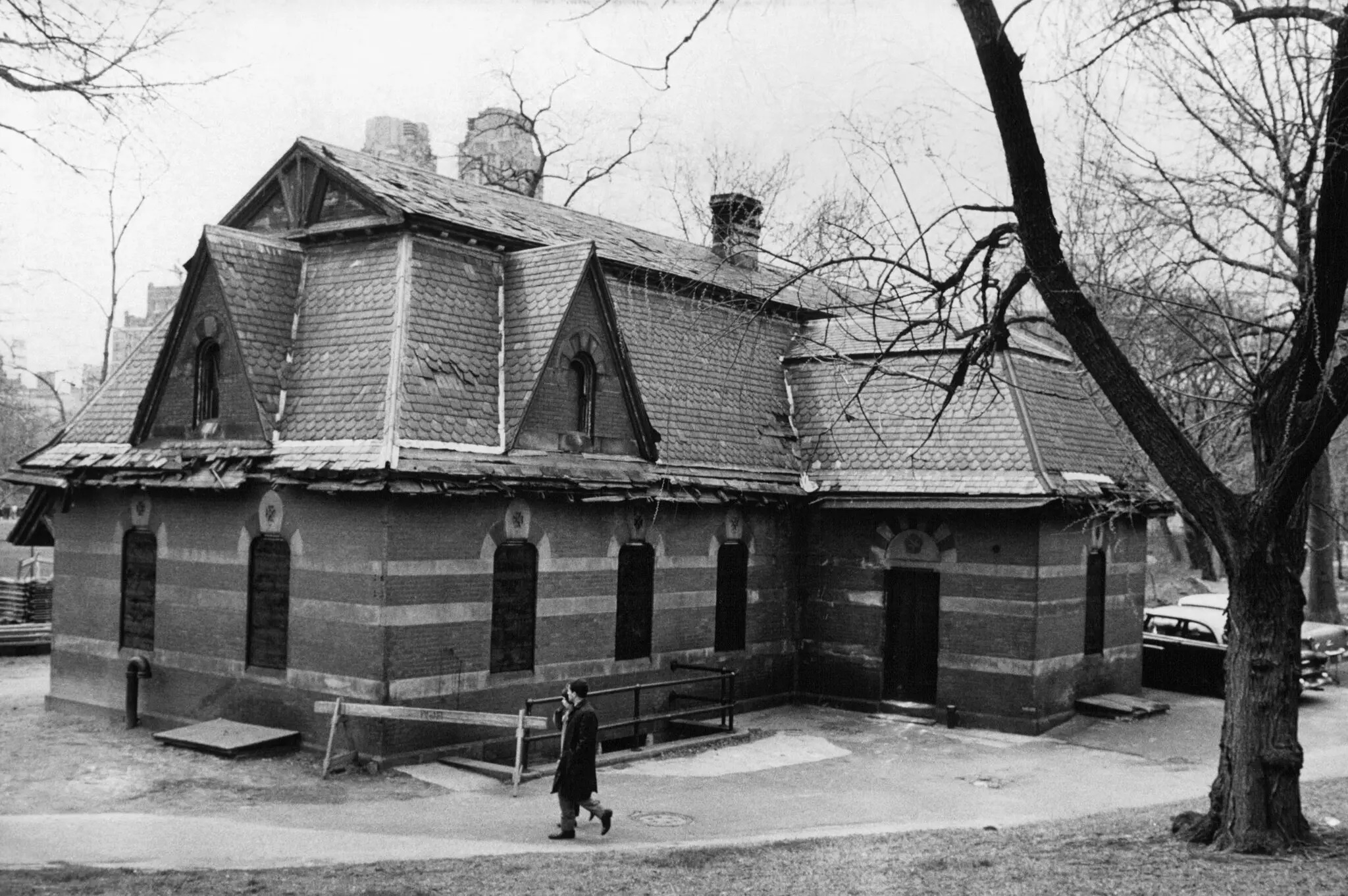 nha ve sinh o my anh 1