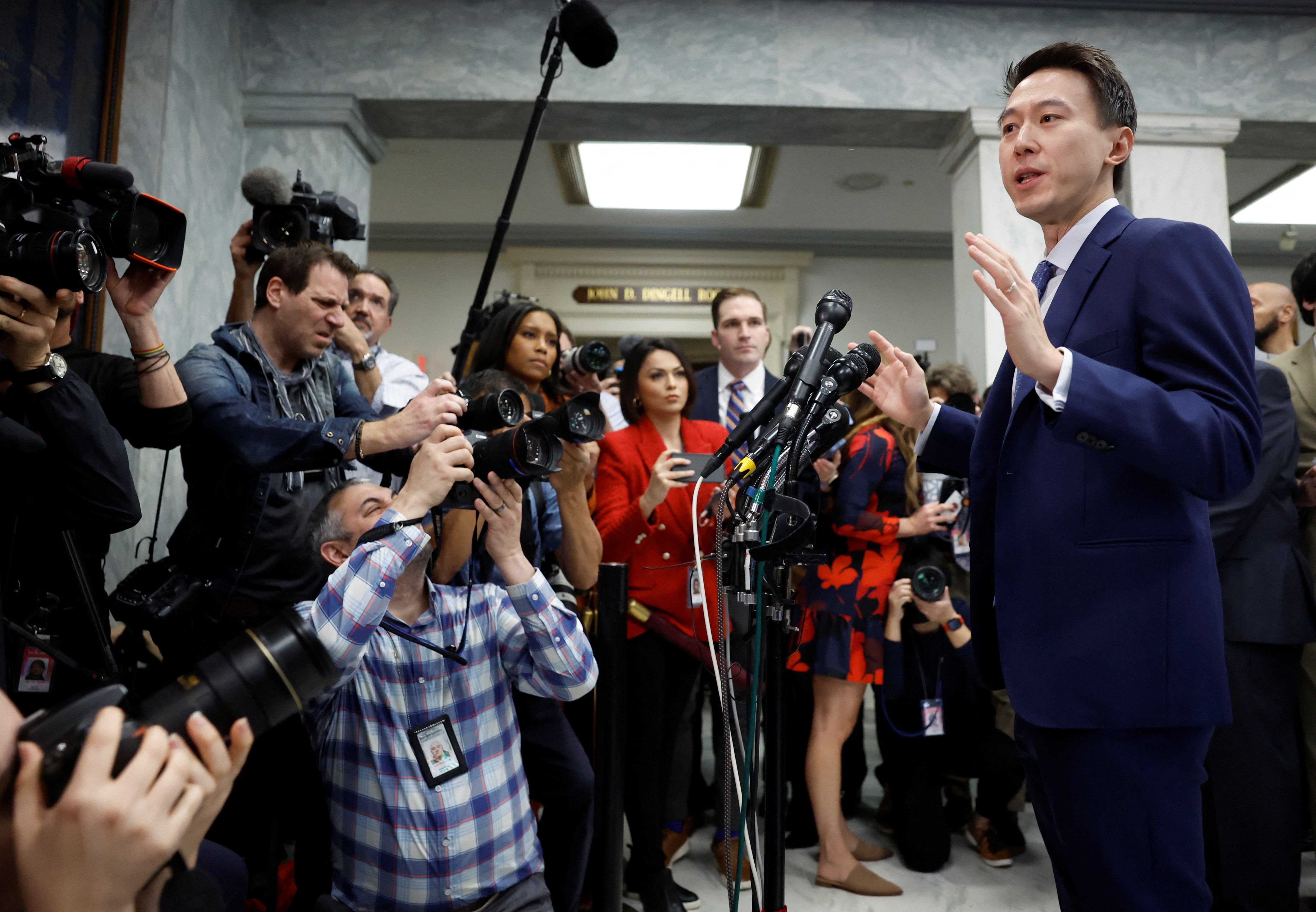 Con cua CEO TikTok khong duoc dung ung dung hinh anh