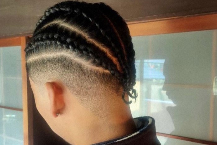 Nam sinh Nhat Ban khong duoc du le tot nghiep vi toc tet hinh anh