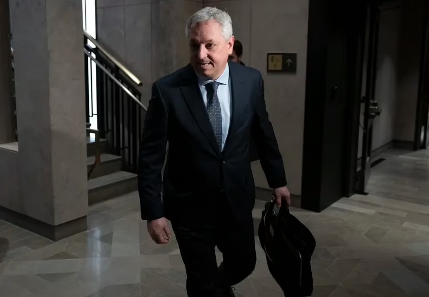 tinh bao canada anh 1