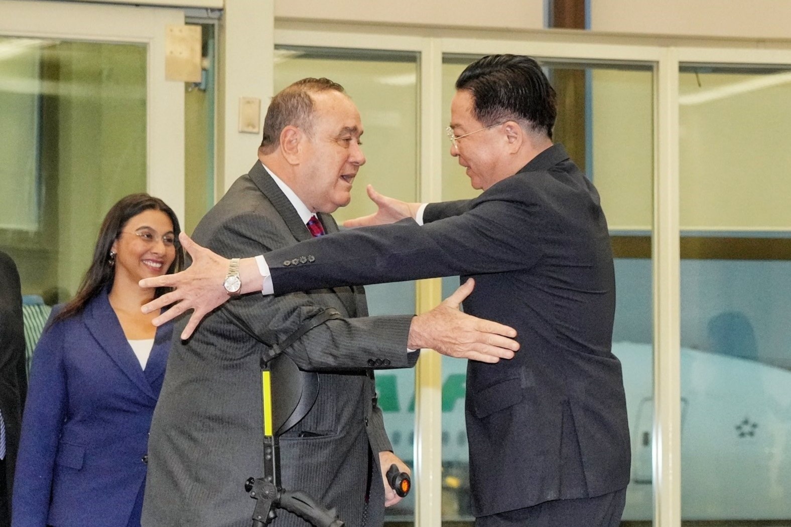 Trung Quoc chi trich viec tong thong Guatemala tham Dai Loan hinh anh