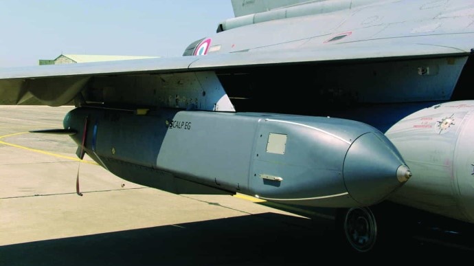 CNN: Anh cung cap ten lua tam xa cho Ukraine truoc cuoc phan cong hinh anh