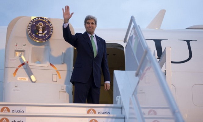 May bay cua ngoai truong My ro ri nhien lieu hinh anh