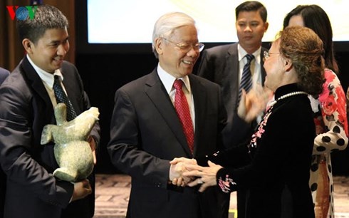 Tong Bi thu mong cong dong nguoi Viet o Hoa Ky luon doan ket hinh anh