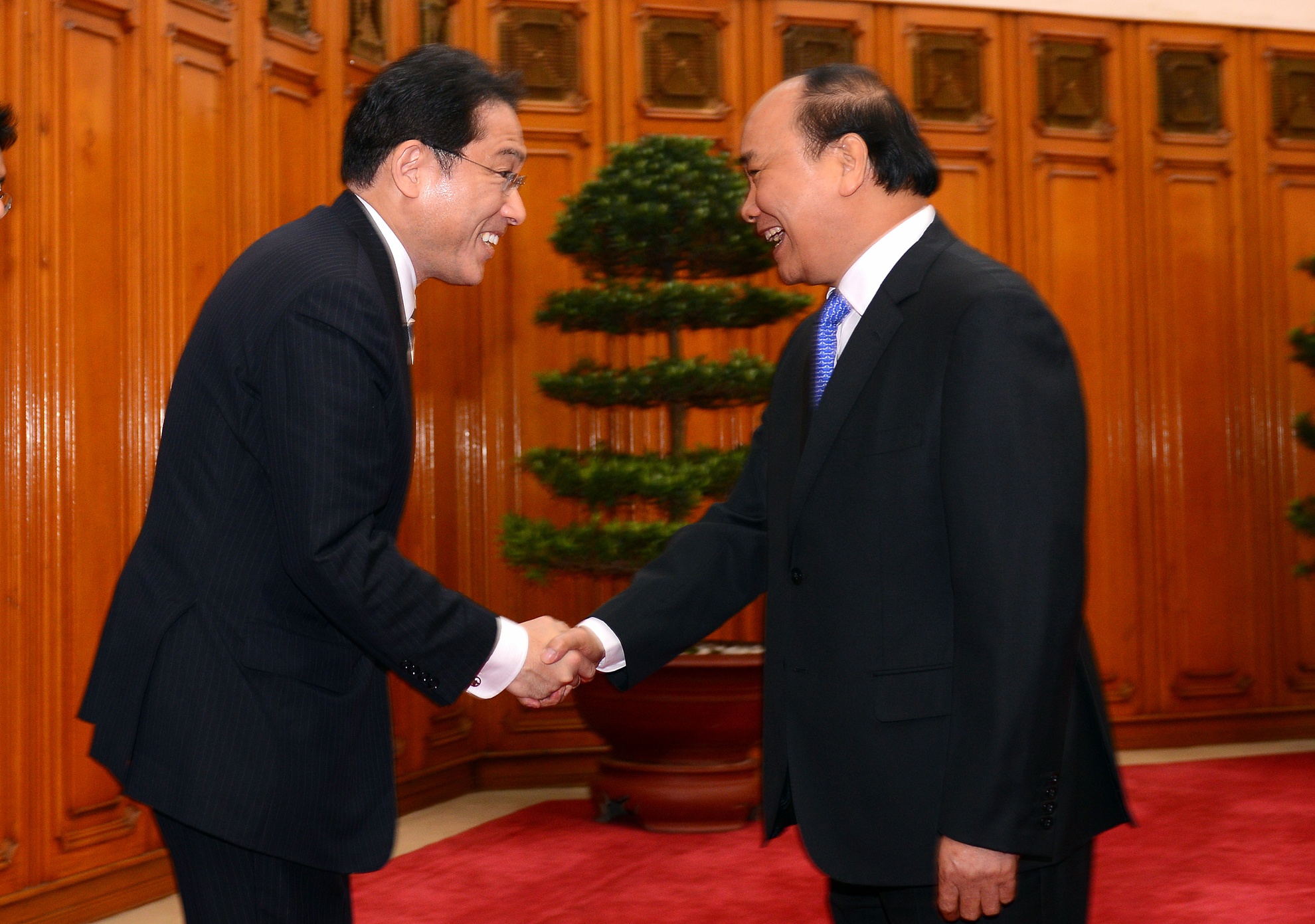 ngoai truong nhat ban fumio kishida anh 1