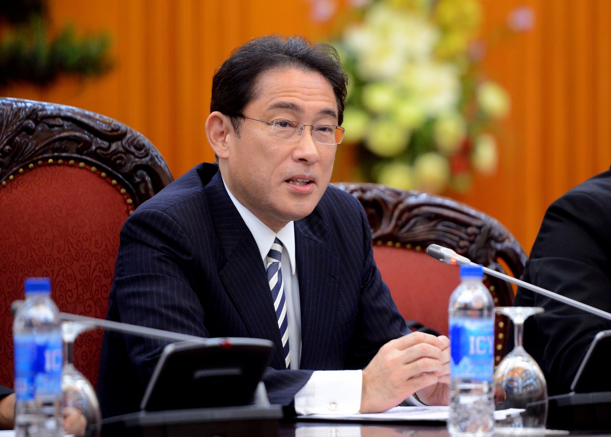 ngoai truong nhat ban fumio kishida anh 4