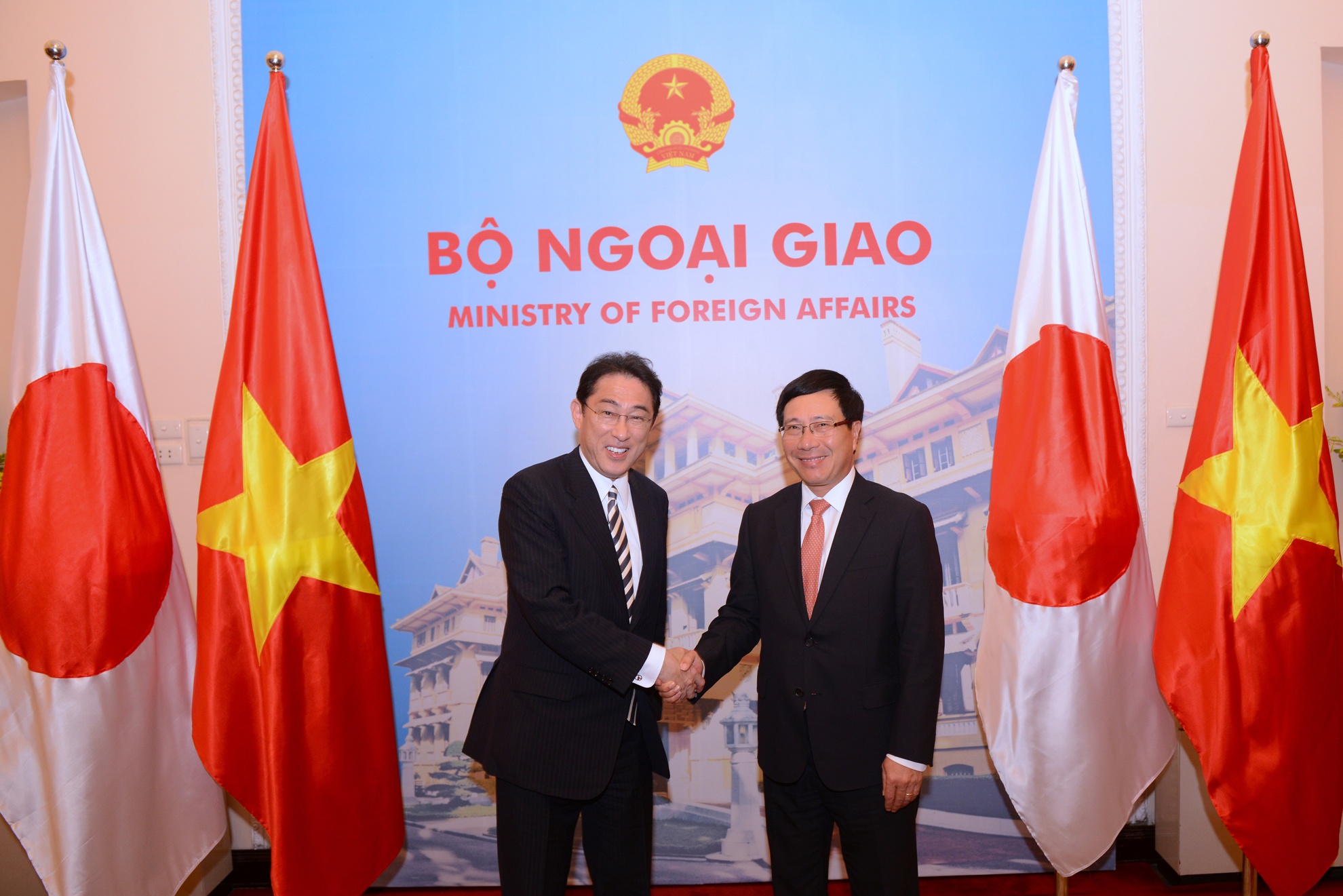 ngoai truong nhat ban fumio kishida anh 7