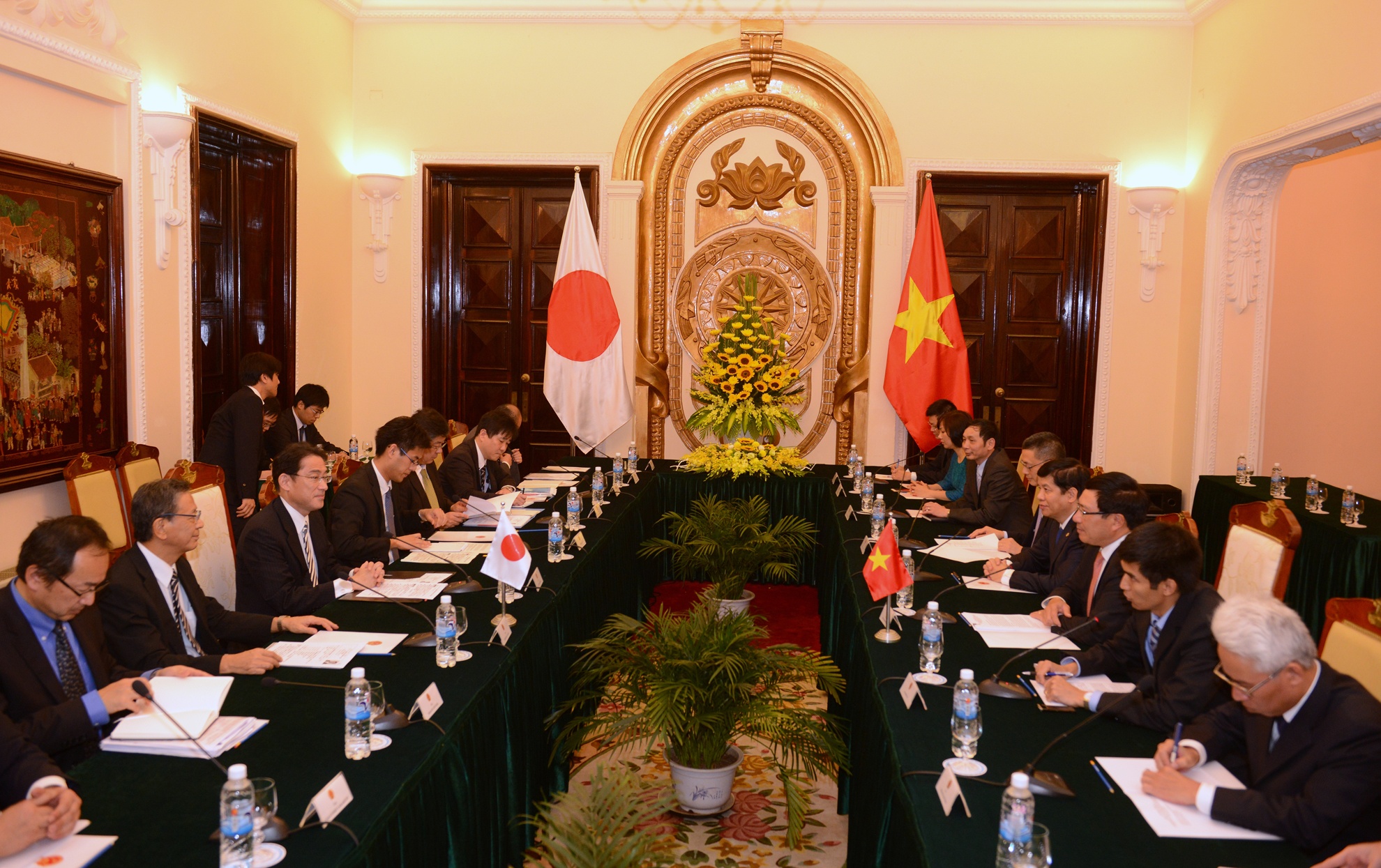 ngoai truong nhat ban fumio kishida anh 10