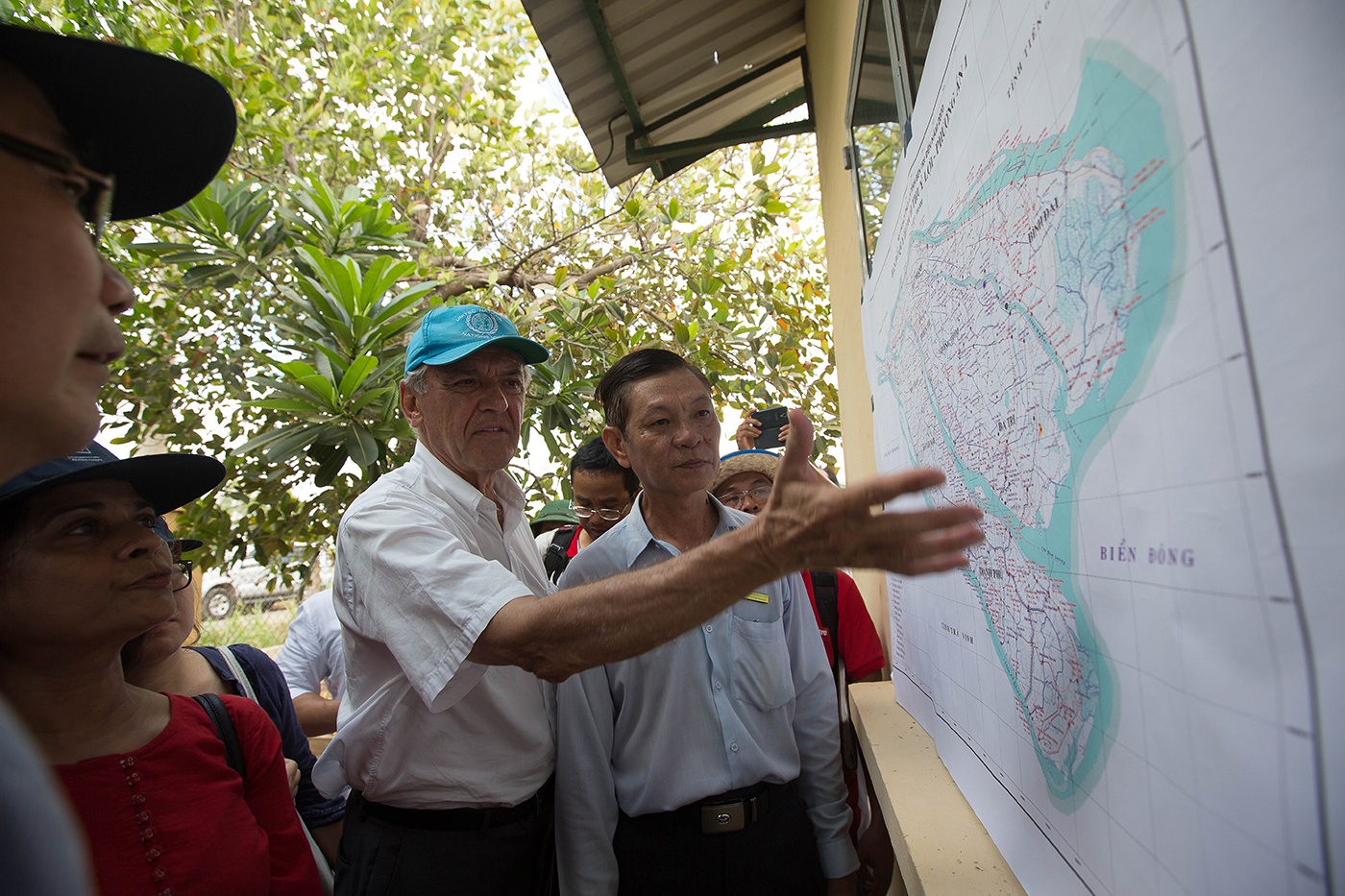 Phó tổng thư ký LHQ thăm nơi hạn hán ở Bến Tre ảnh 9 Pho tong thu ky LHQ tham noi han han o Ben Tre anh 9