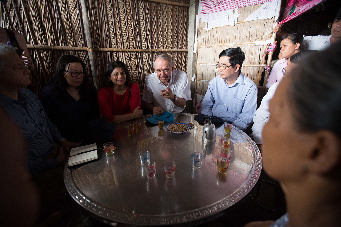 Phó tổng thư ký LHQ thăm nơi hạn hán ở Bến Tre ảnh 4 Pho tong thu ky LHQ tham noi han han o Ben Tre anh 4