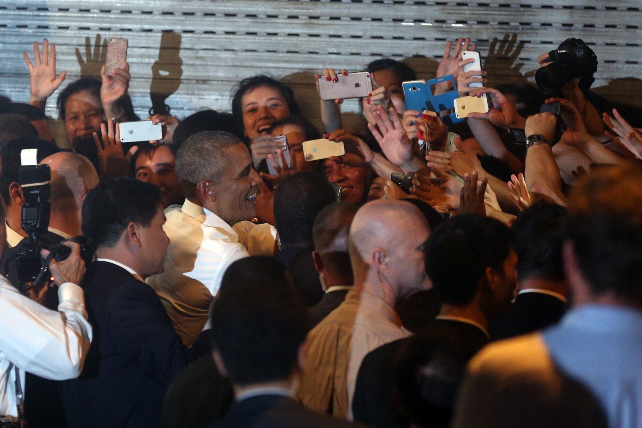 Obama ăn bún chả Hà Nội ảnh 4 Obama an bun cha Ha Noi anh 4