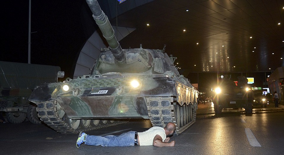 Dao chinh that bai, Tho Nhi Ky roi vao hon loan hinh anh