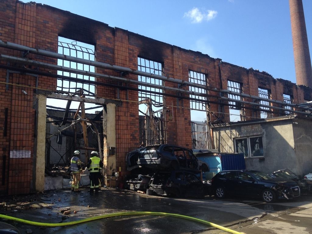 chay xuong sua chua o to cua nguoi viet o berlin anh 2