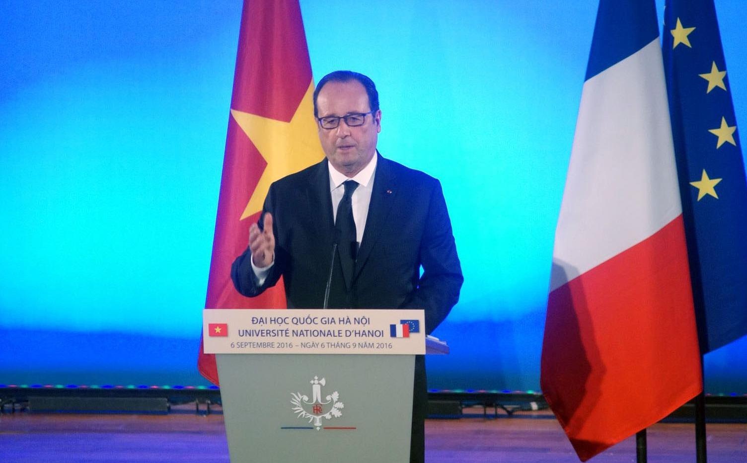 Tong thong Phap ung ho giai quyet mau thuan bang hoa binh hinh anh