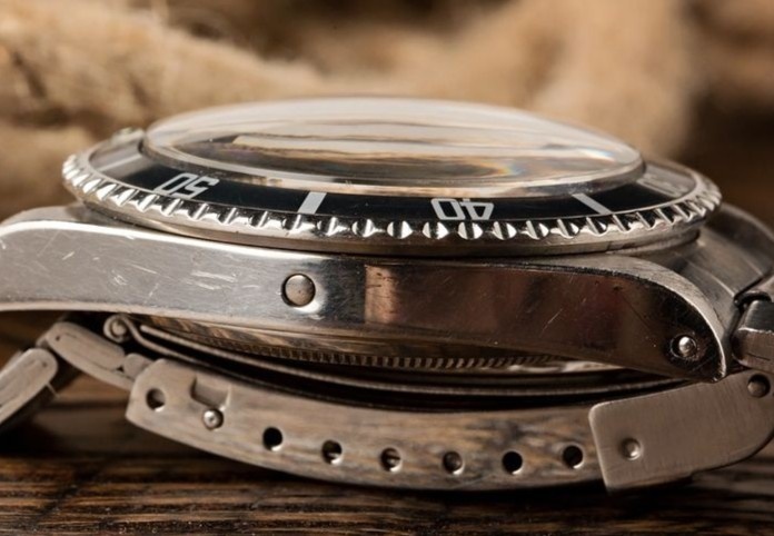 Cong dung cua cham tron nho tren dong ho Rolex hinh anh