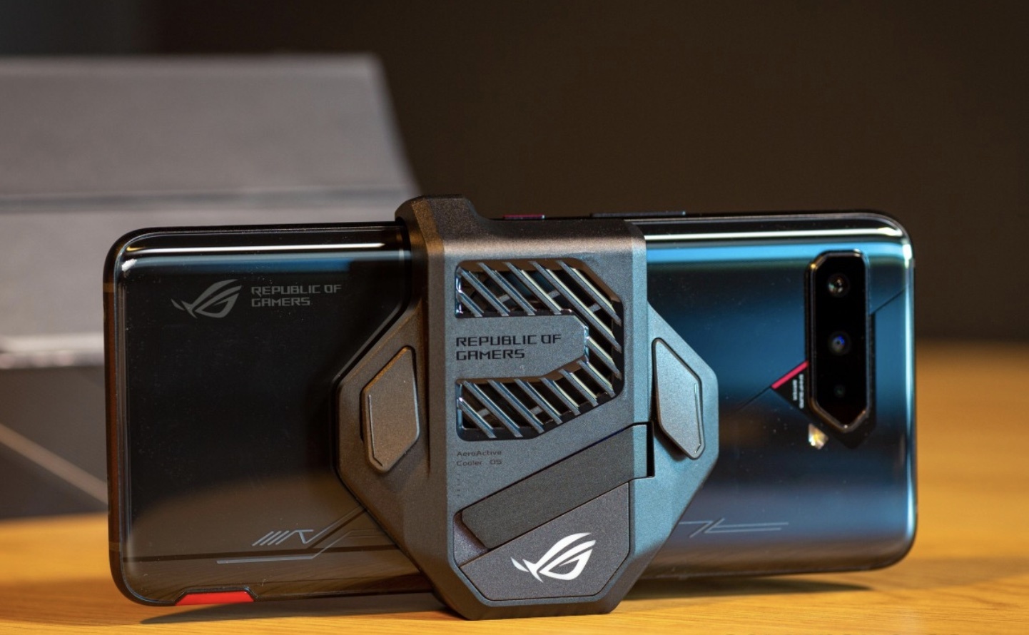 Chiec smartphone co dung luong RAM 18 GB hinh anh