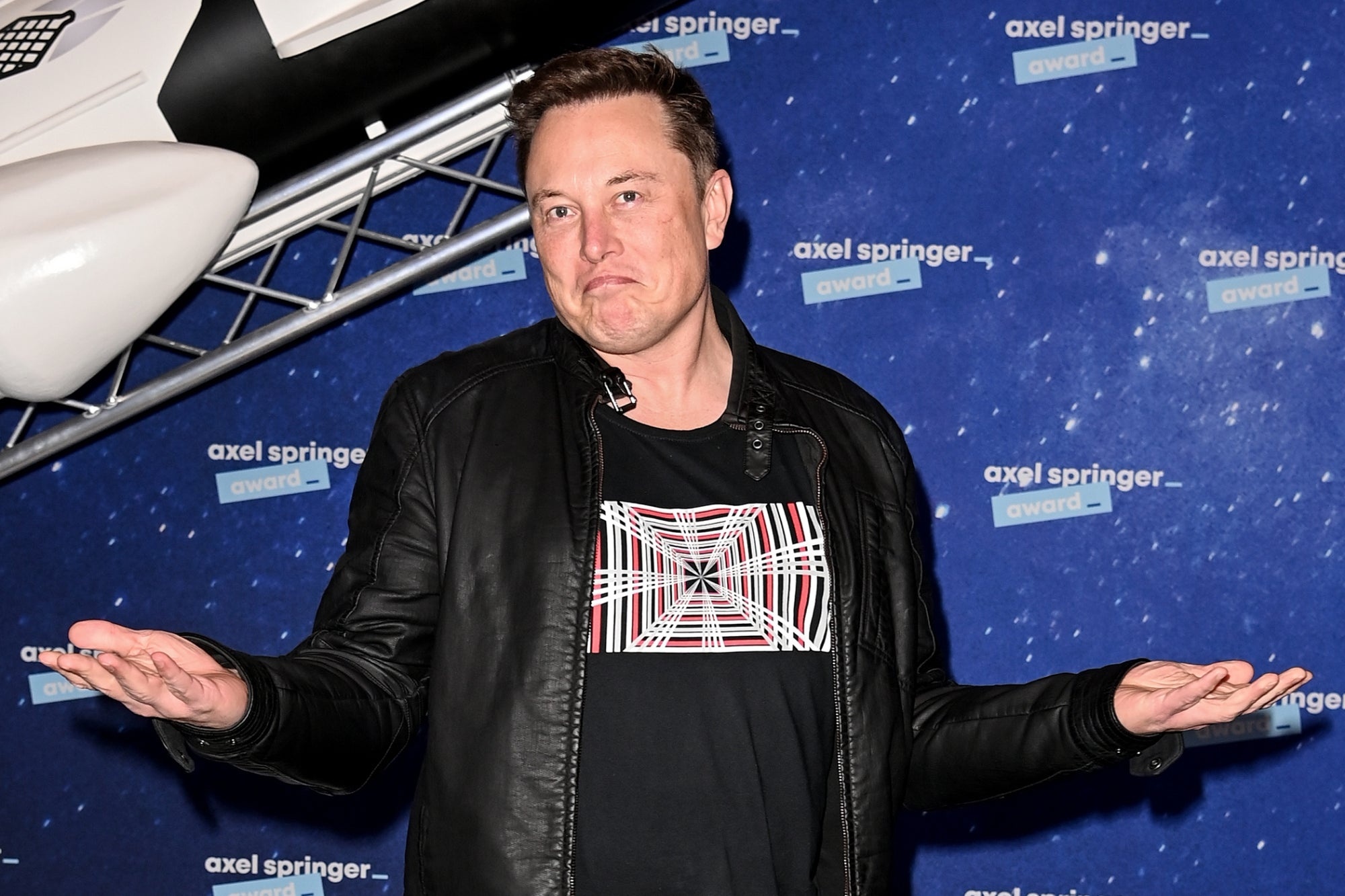 Ve tinh cua SpaceX bi to gay nguy hiem cho tram vu tru cua Trung Quoc hinh anh