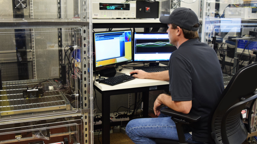 Nhom khac phuc lo hong bao mat cua Intel,  Intel,  Bao mat anh 3