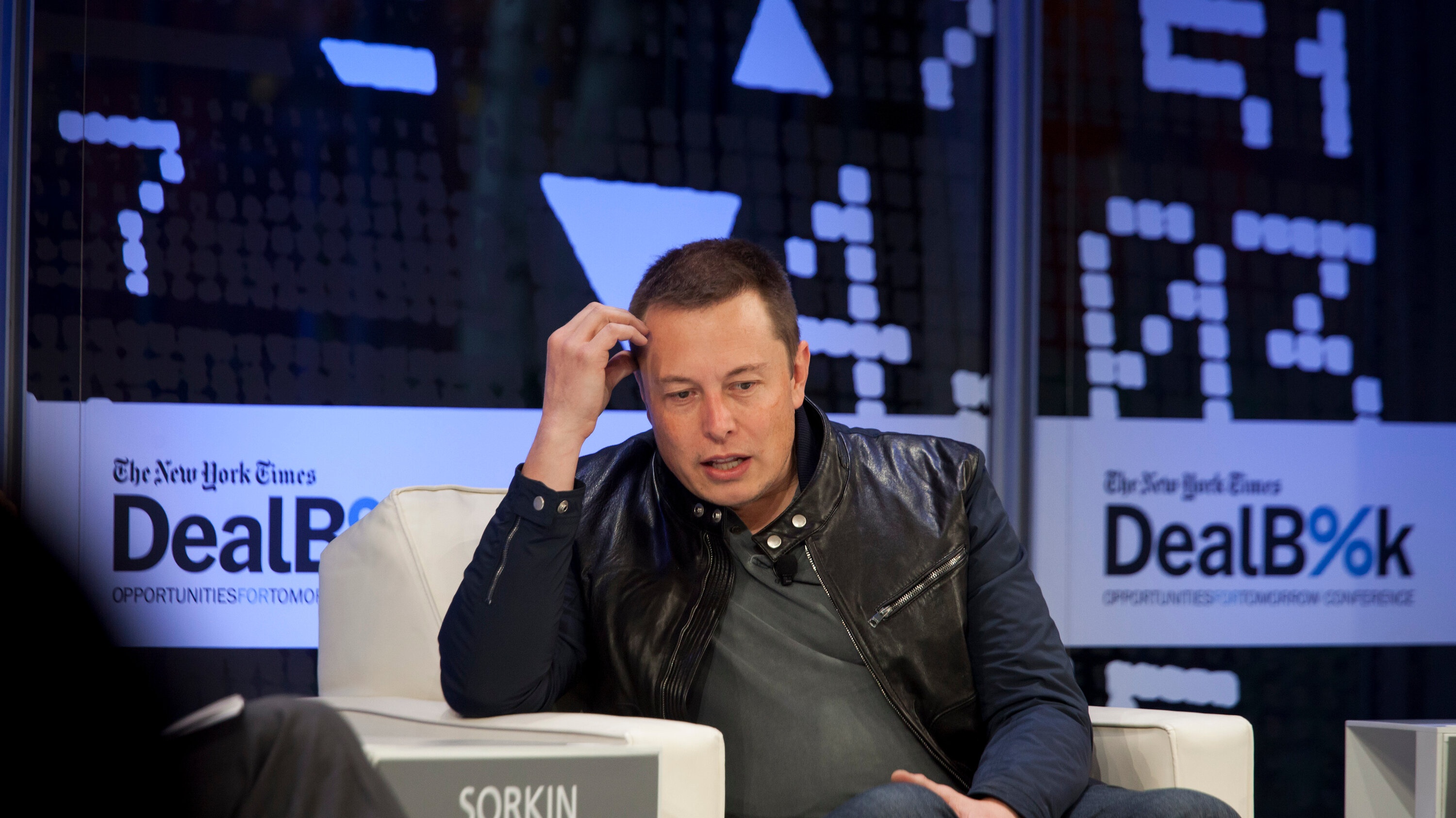 Elon Musk muon mac ca gia mua Twitter anh 1