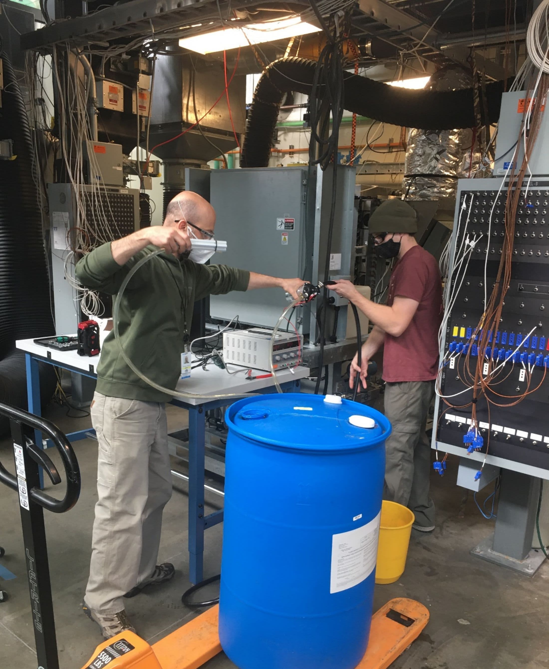 Bill Gates dau tu cong ty khoi nghiep anh 1