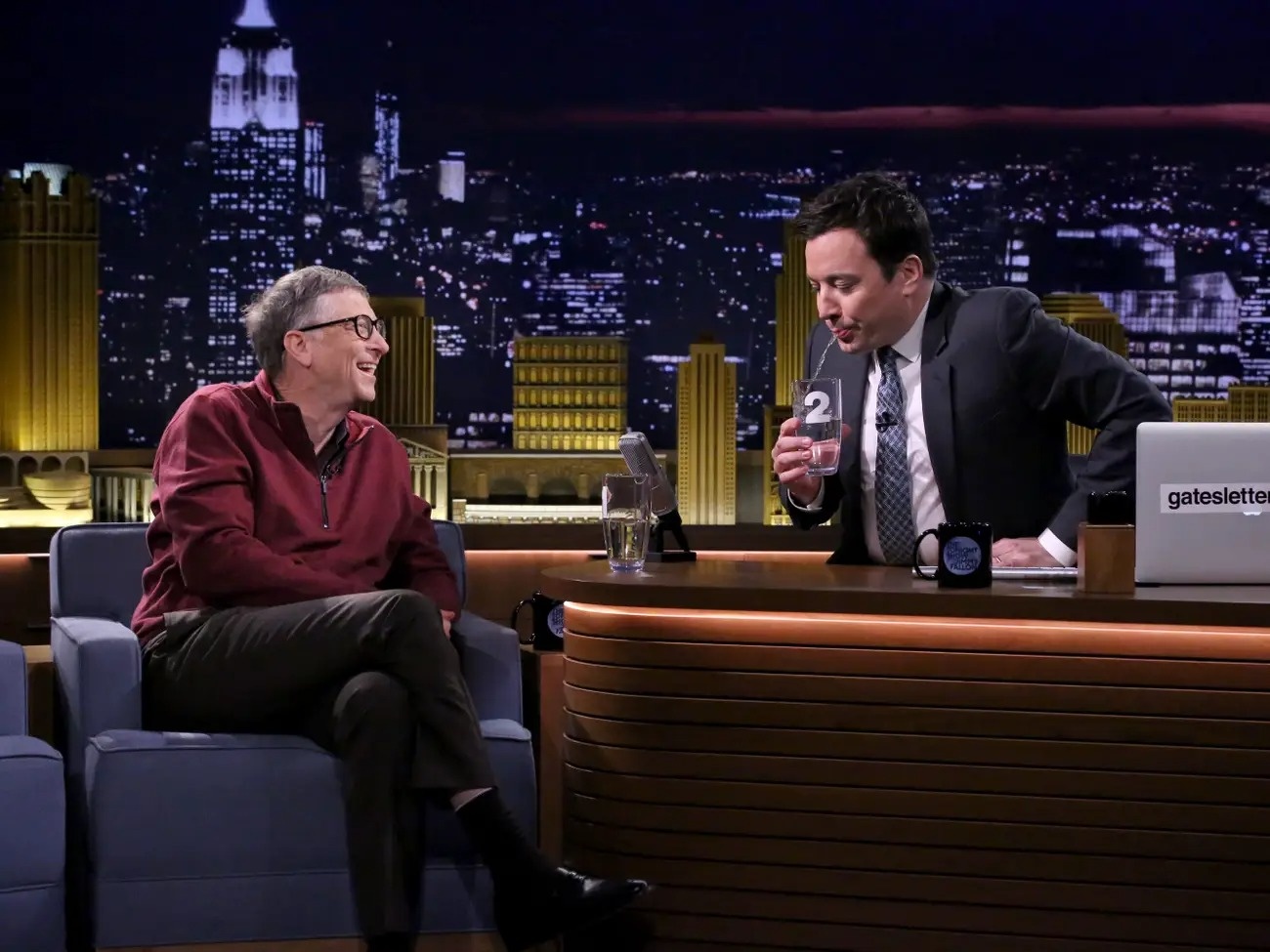 Hanh dong cua Bill Gates anh 1