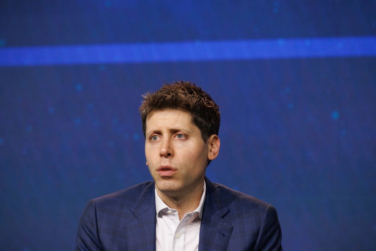Sam Altman lan dau xuat hien sau on ao OpenAI hinh anh