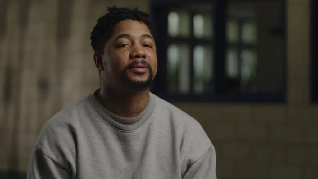 Nguoi dan ong trom 30 chiec iPhone trong 2 ngay hinh anh