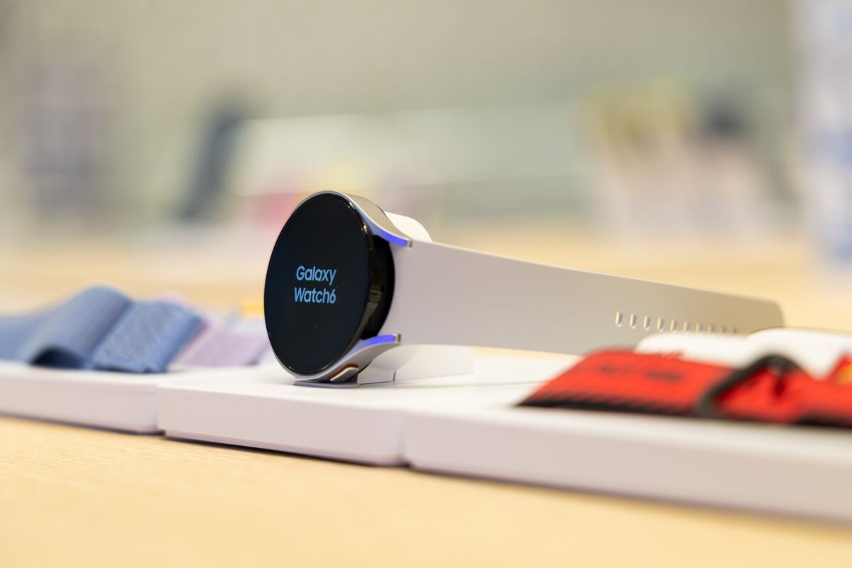 Apple va Samsung canh tranh anh 1