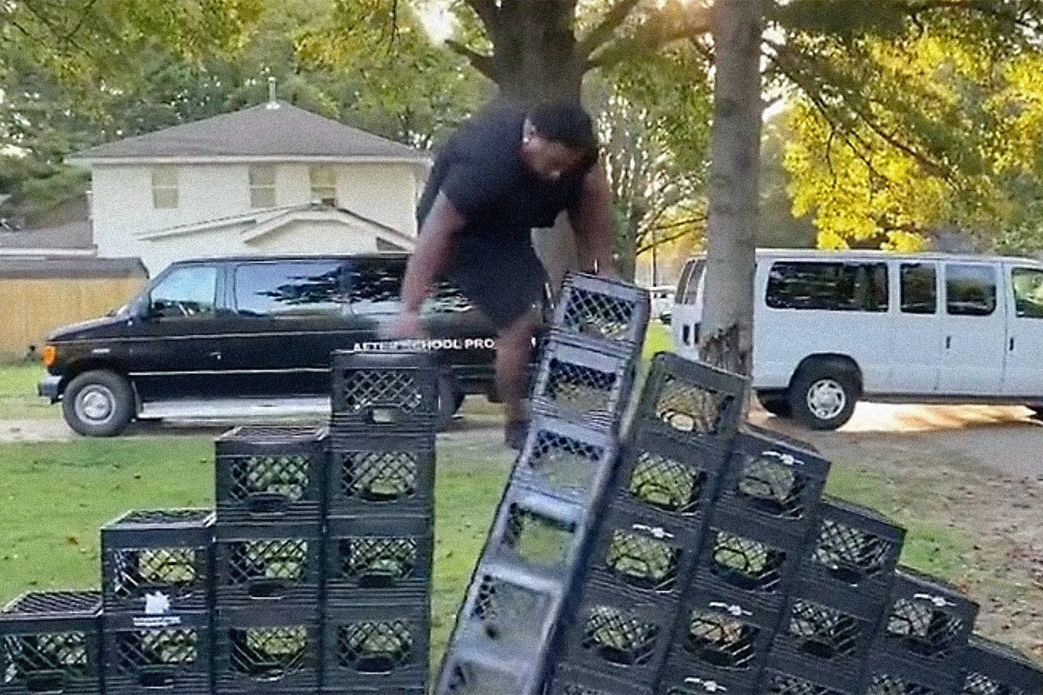 Trao luu nguy hiem anh 1