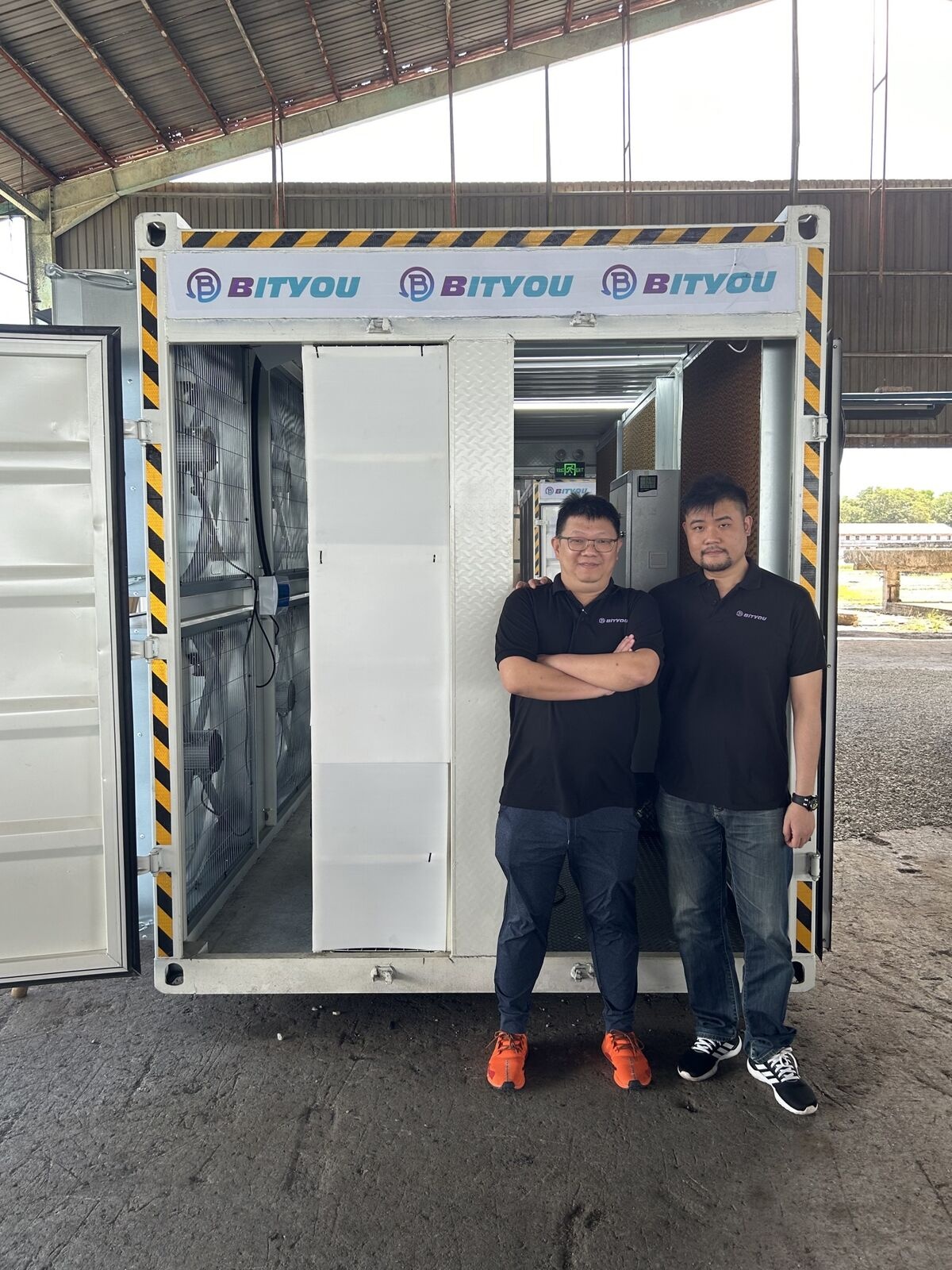 Khai thac Bitcoin anh 2