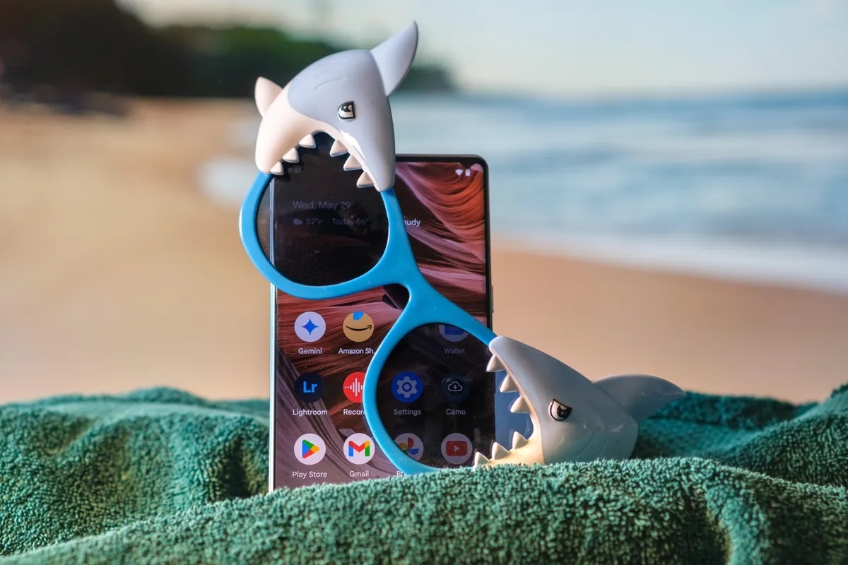 Cach tranh nong cho dien thoai vao mua he hinh anh