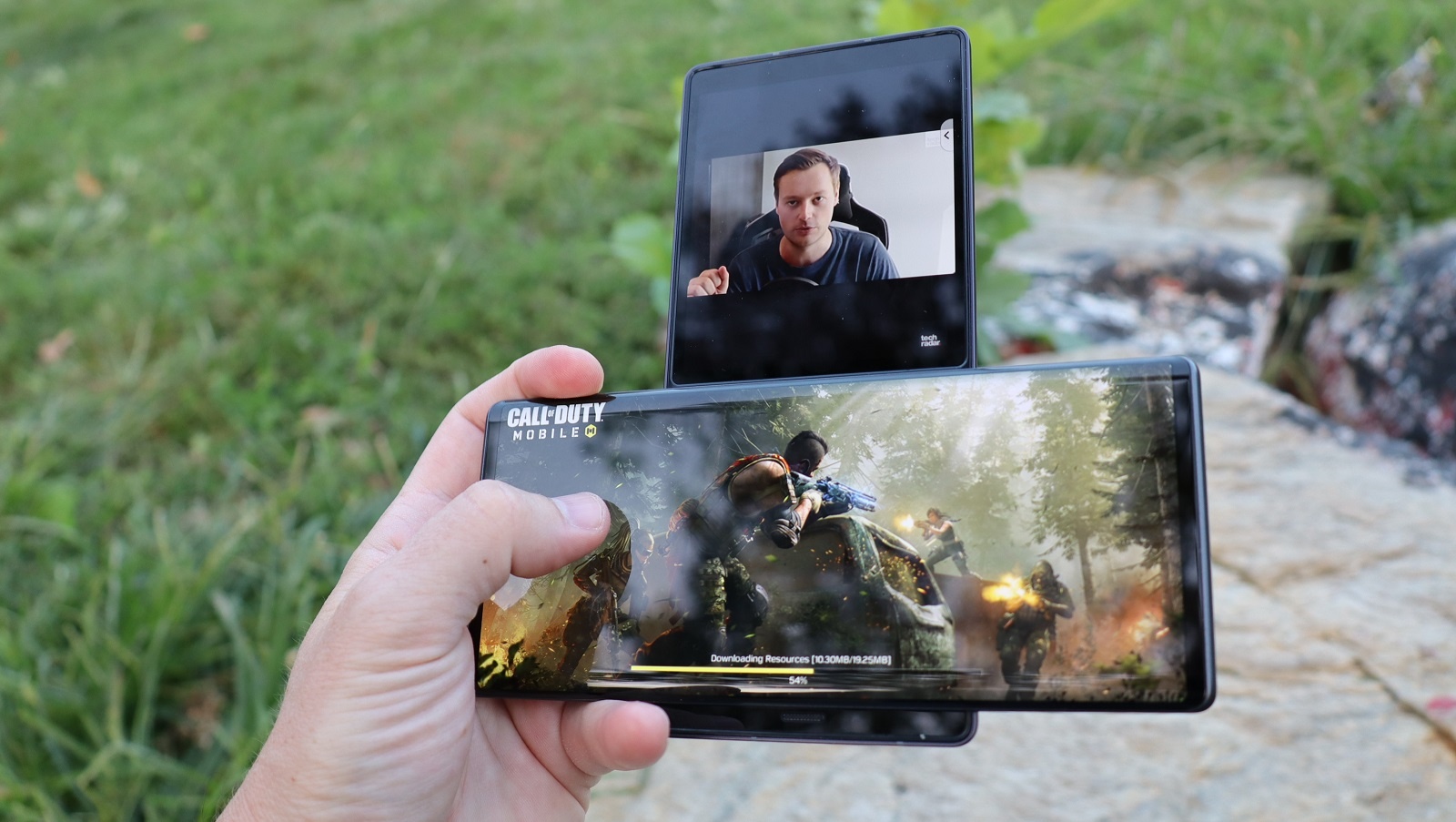 Cai ket cua nhung mau dien thoai la mat hinh anh