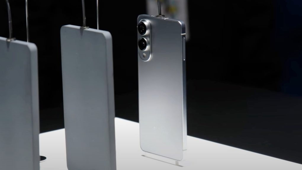 Chang ai can dien thoai sieu mong hinh anh