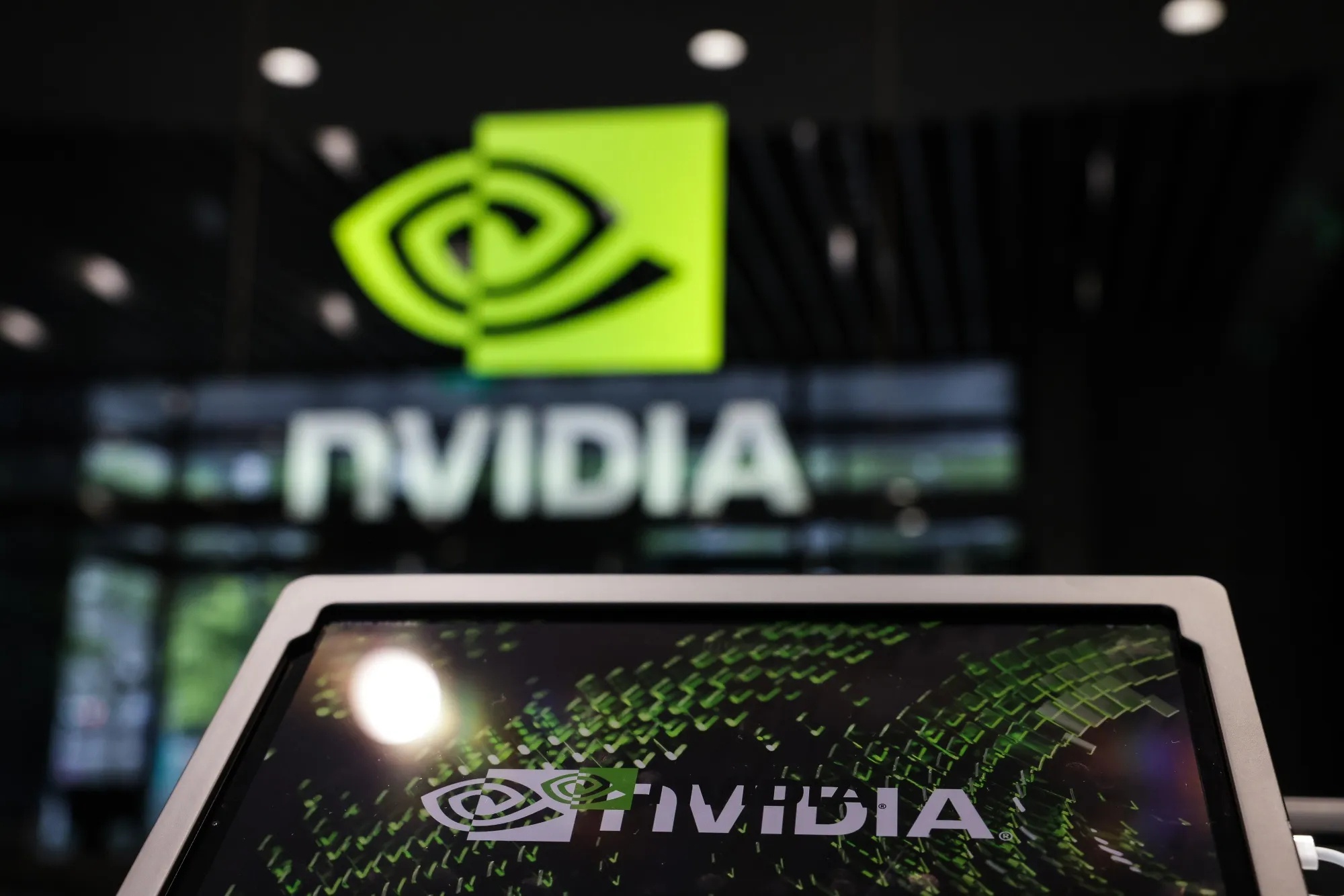 Trung Quoc yeu cau kiem tra chip Nvidia hinh anh