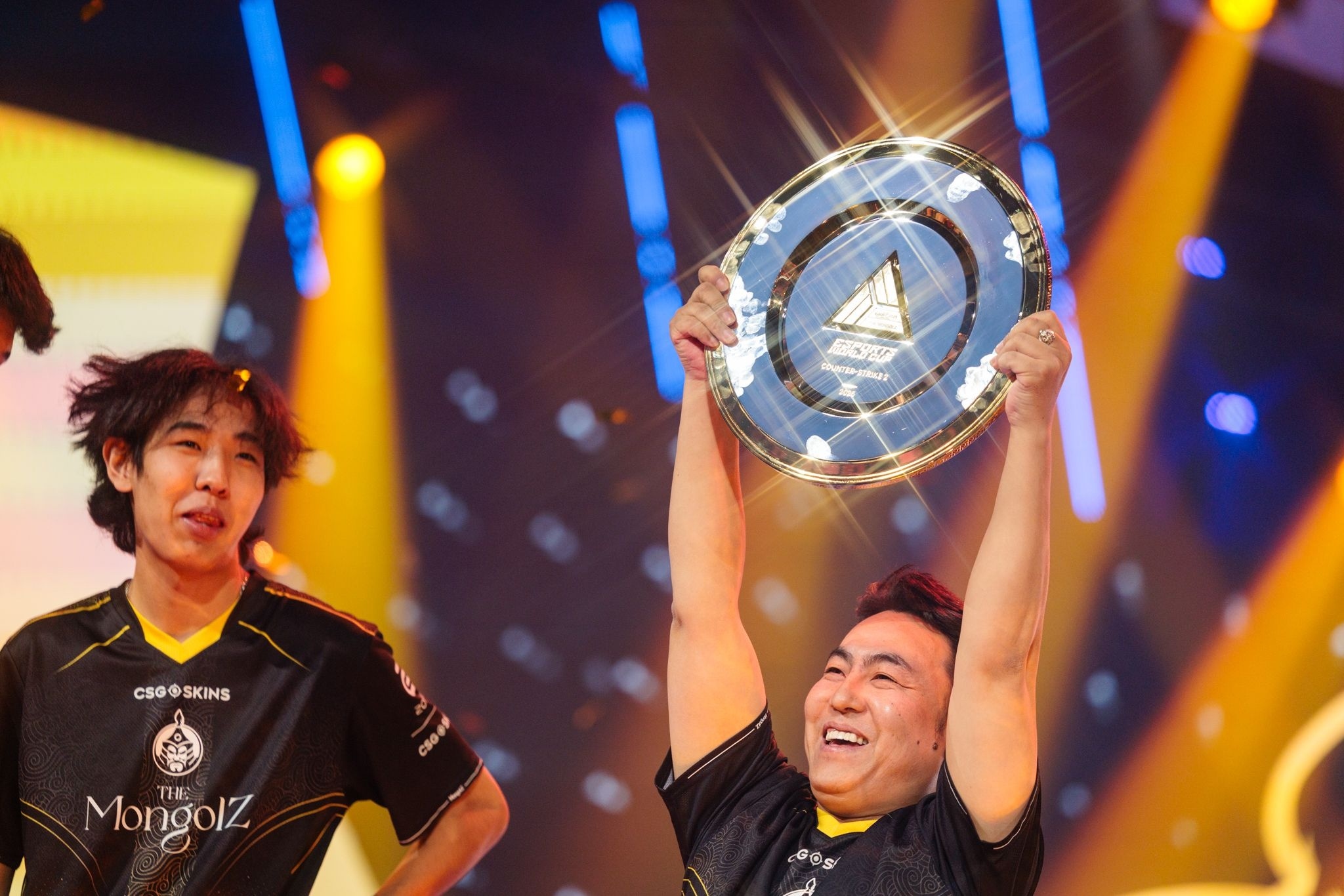 Doi game Mong Co lam dieu khong tuong hinh anh